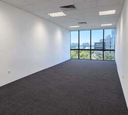 Woods Square (D25), Office #616388641